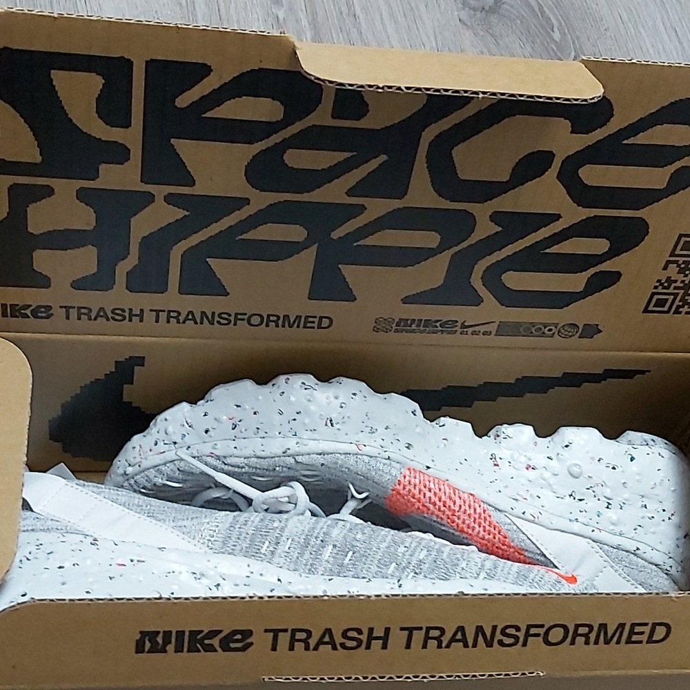 Nike space hipie
